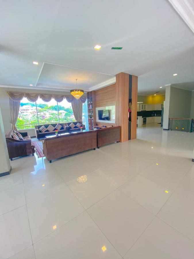 Villa Andalus 3 Puncak Buitenkant foto