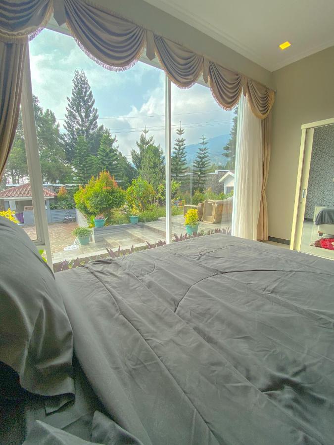 Villa Andalus 3 Puncak Buitenkant foto