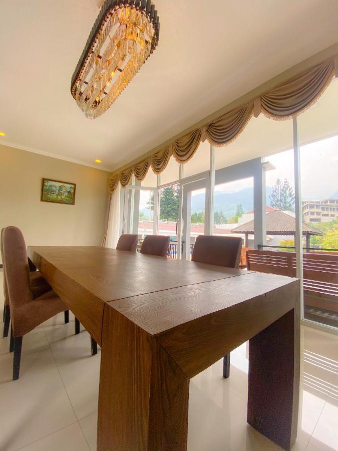 Villa Andalus 3 Puncak Buitenkant foto