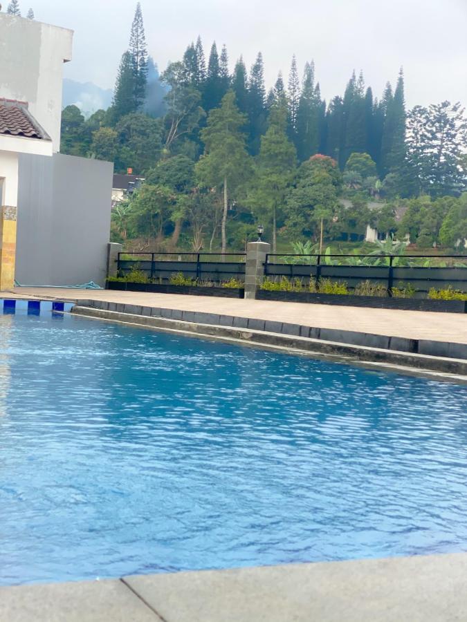 Villa Andalus 3 Puncak Buitenkant foto