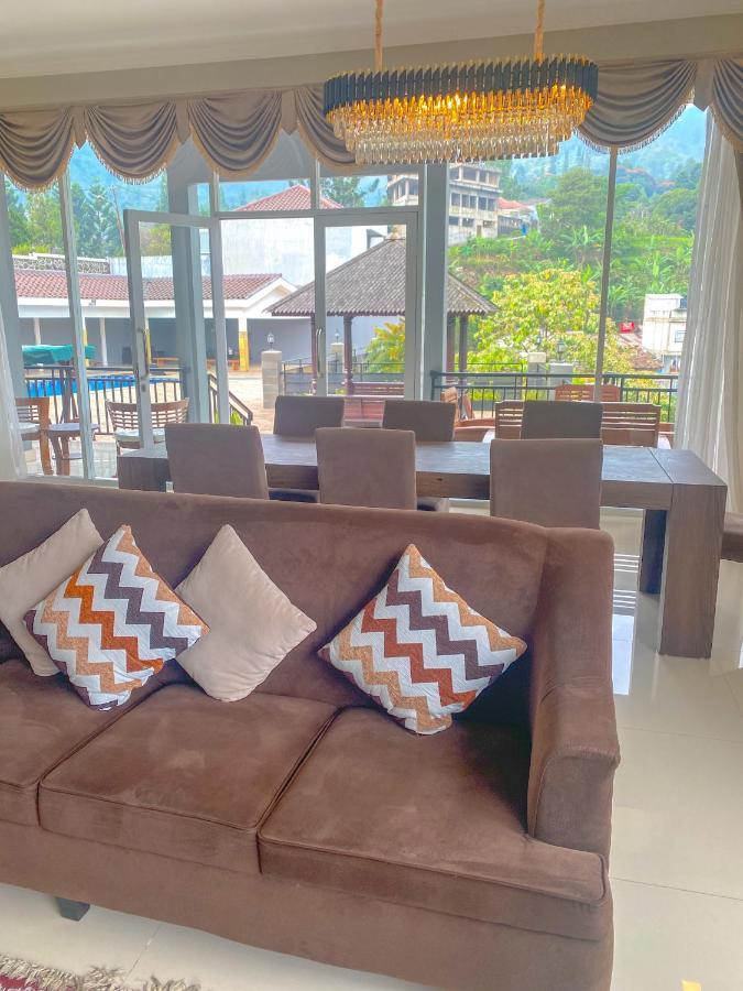Villa Andalus 3 Puncak Buitenkant foto