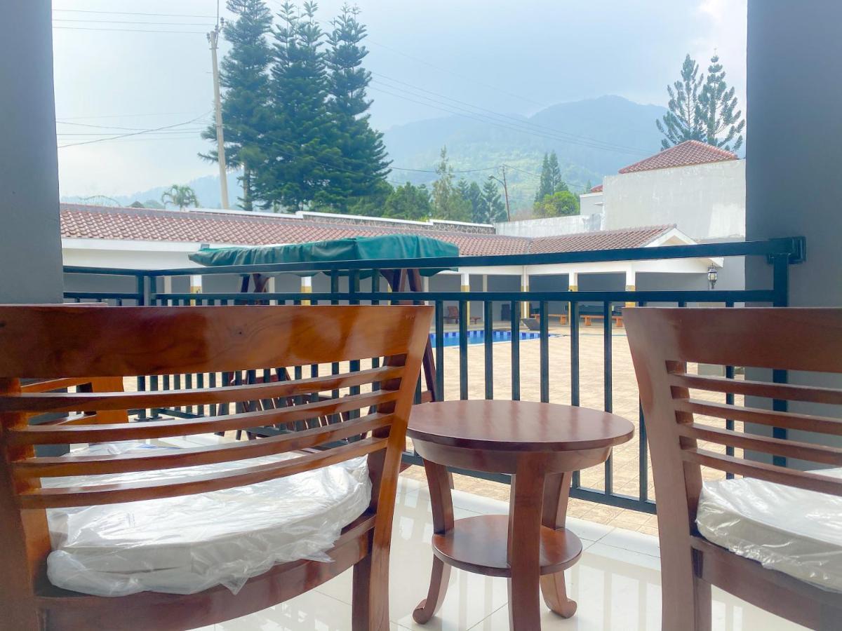 Villa Andalus 3 Puncak Buitenkant foto